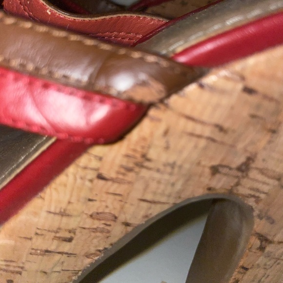 BCBGeneration Red/Brown Platform Sandals - Picture 5 of 9